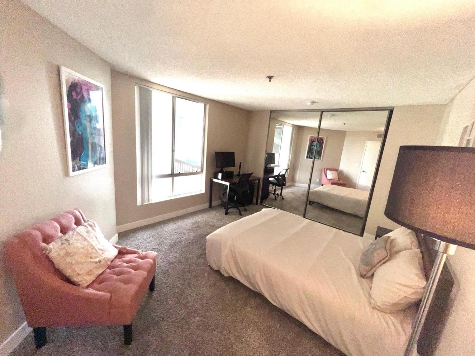 לוס אנג'לס Hollywood Two Bedroom & Free Two Parking Spots Apartment מראה חיצוני תמונה